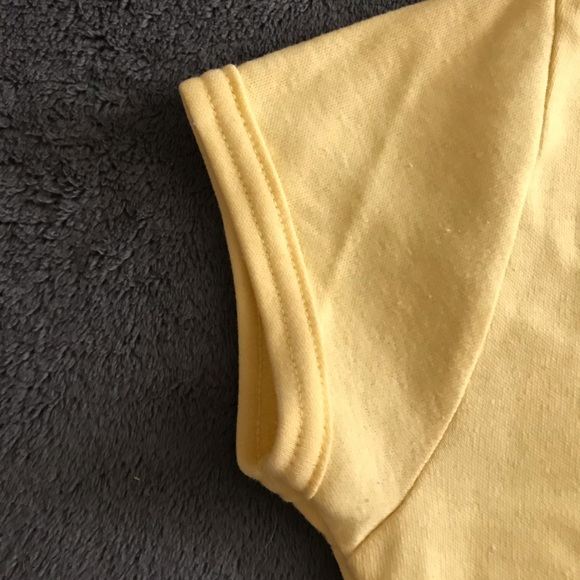 Vintage 1977 yellow fitted Lion T Shirt - Picture 3 of 6